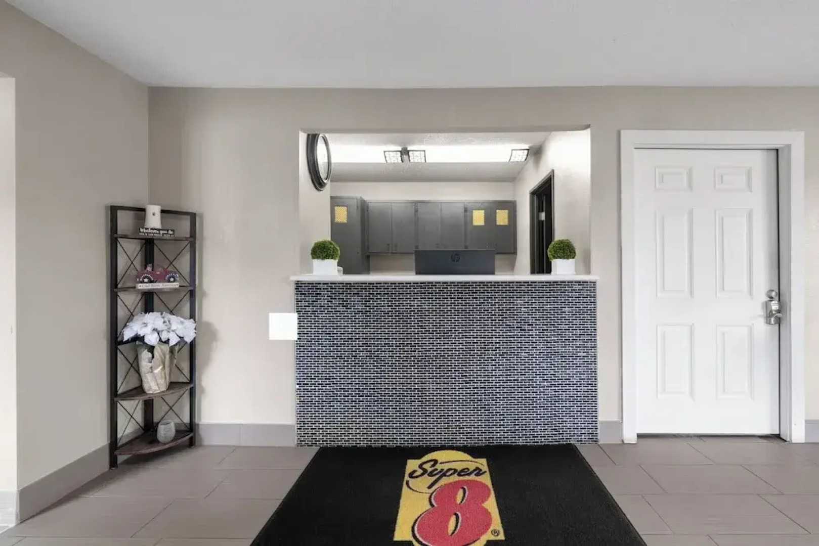 Super 8 by Wyndham Farmville