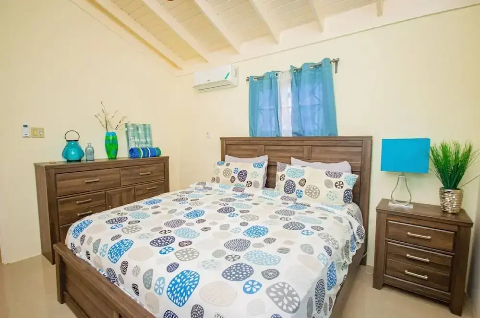 3BR Villa in Drax Hall Country Club
