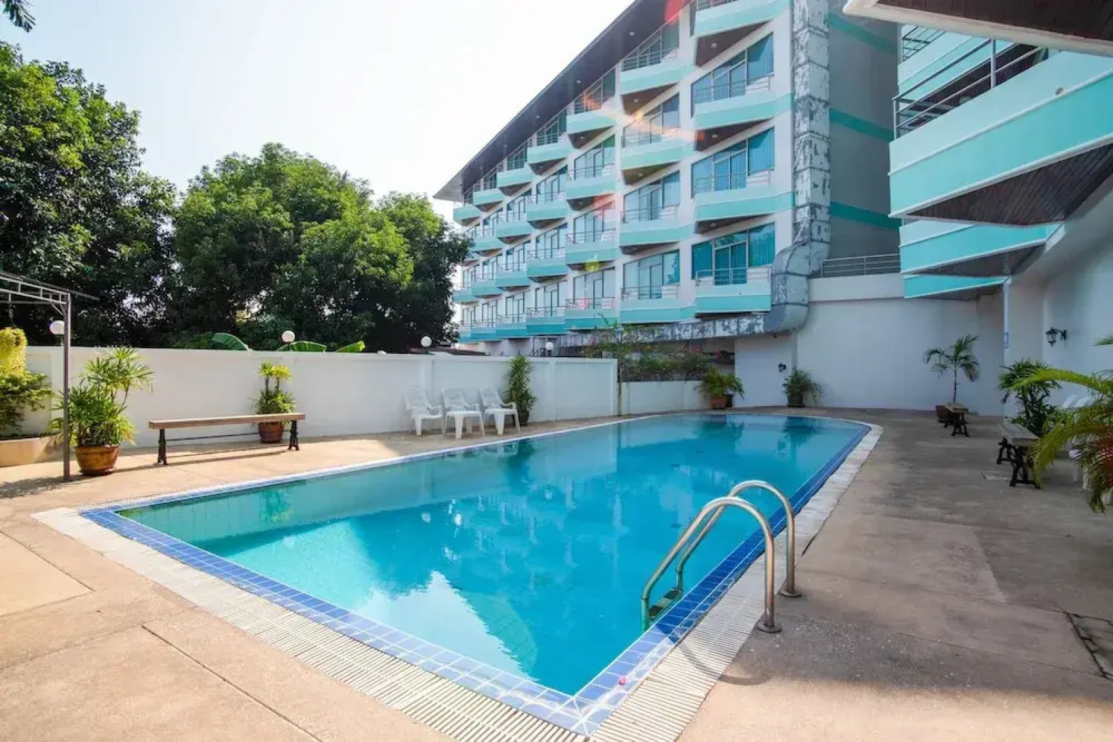 Ayutthaya River View Hotel