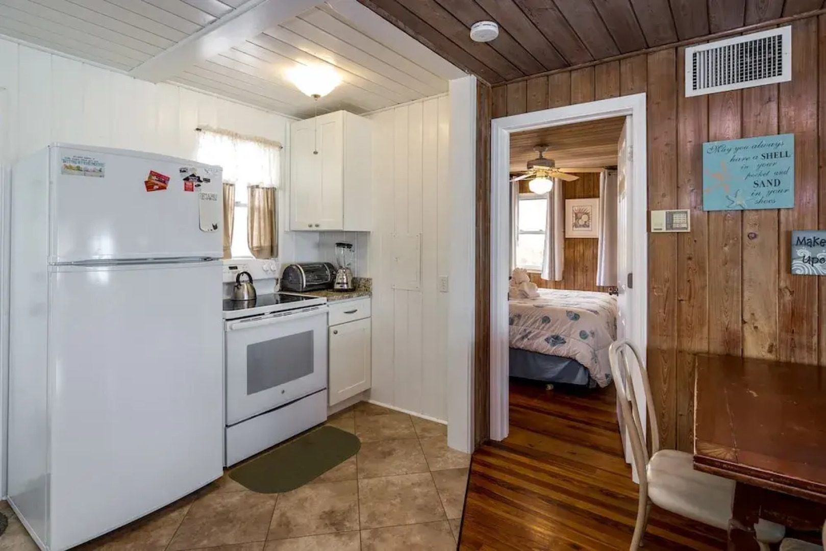 Sandy Toes Cottage by Vacation Rental Pros