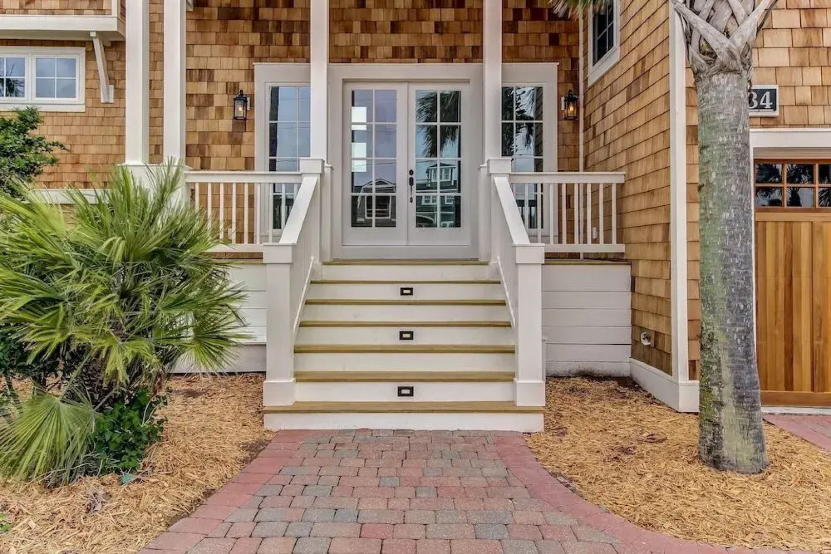 Multi-level Seaside Residence by RedAwning