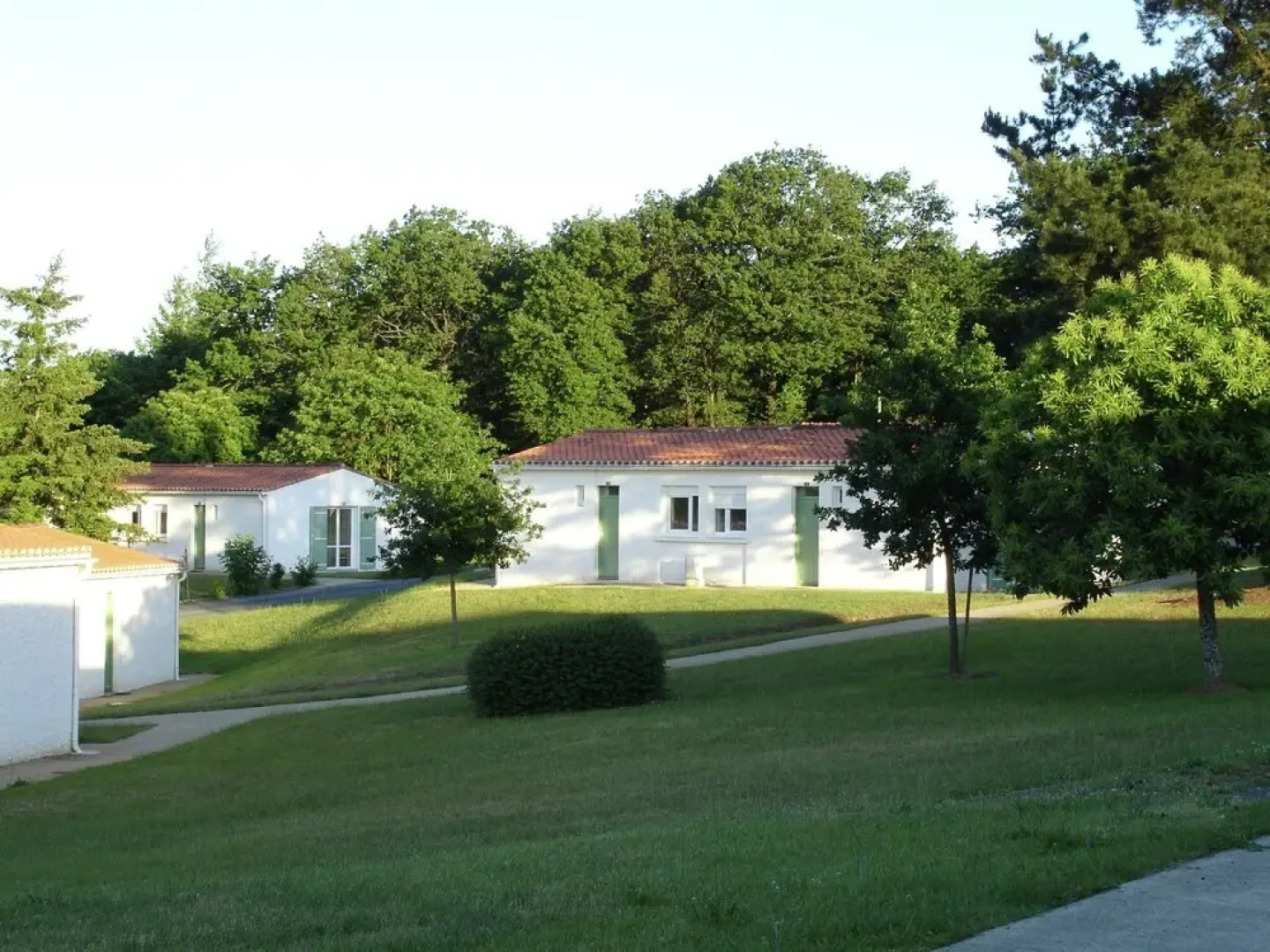 Semi-detached Bungalow With Microwave, in the Great Vendée