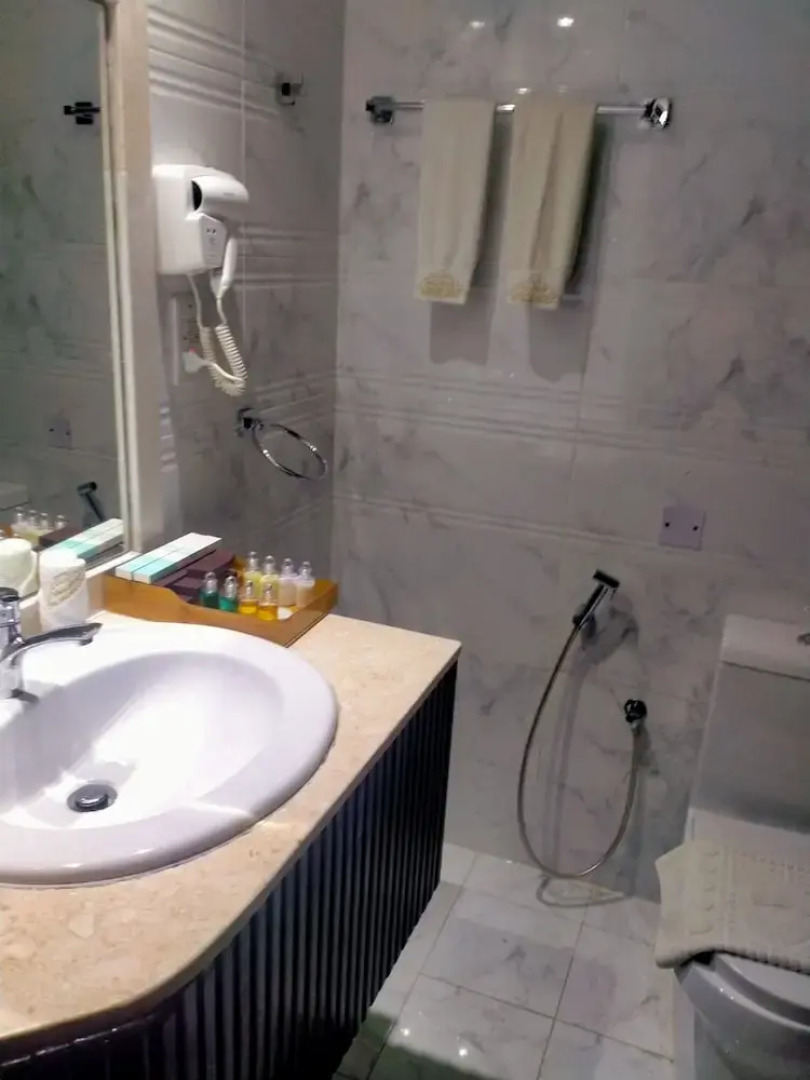 Al Salam Grand Hotel & Resort