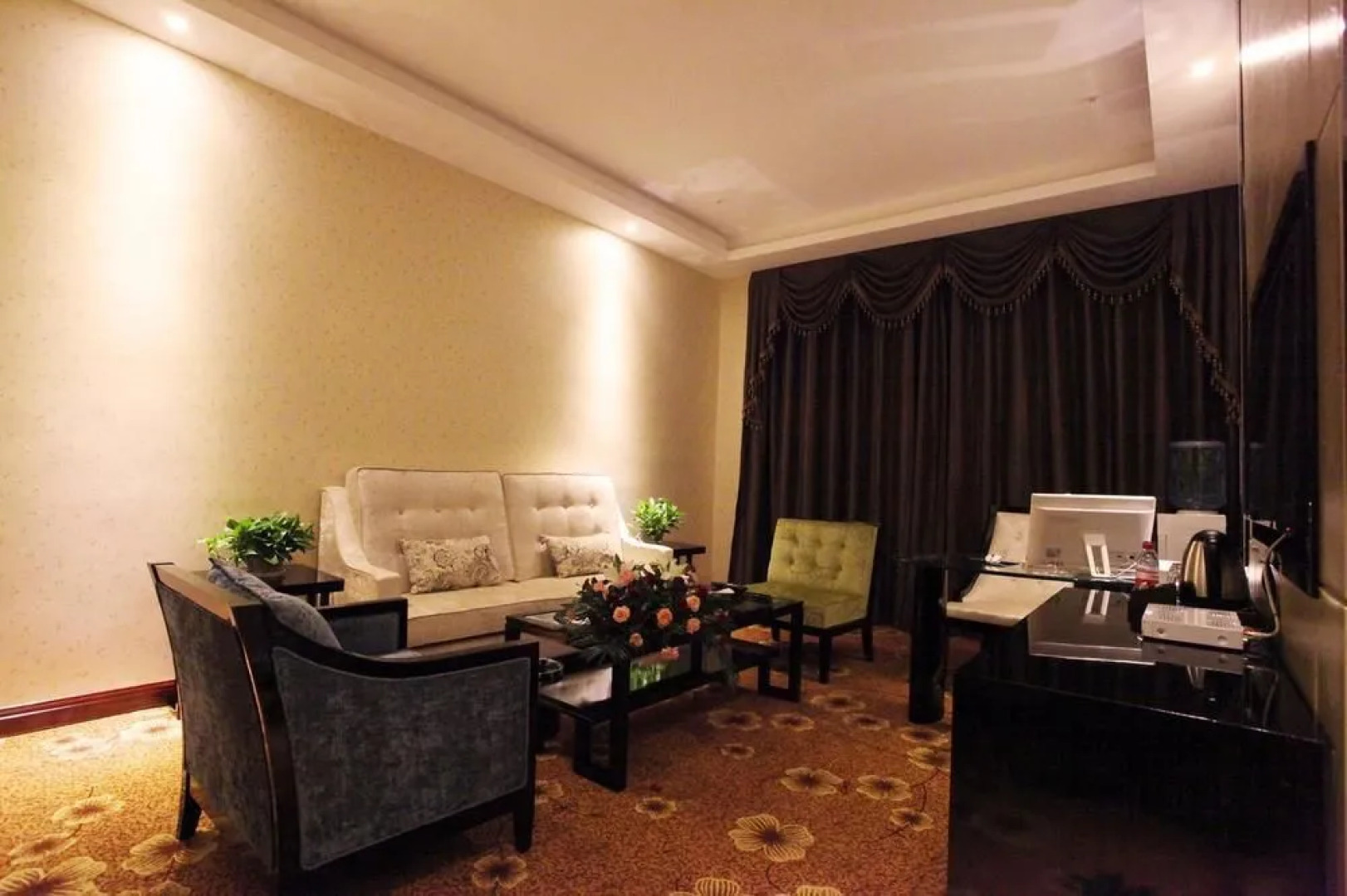 Zhongzhou International Hotel