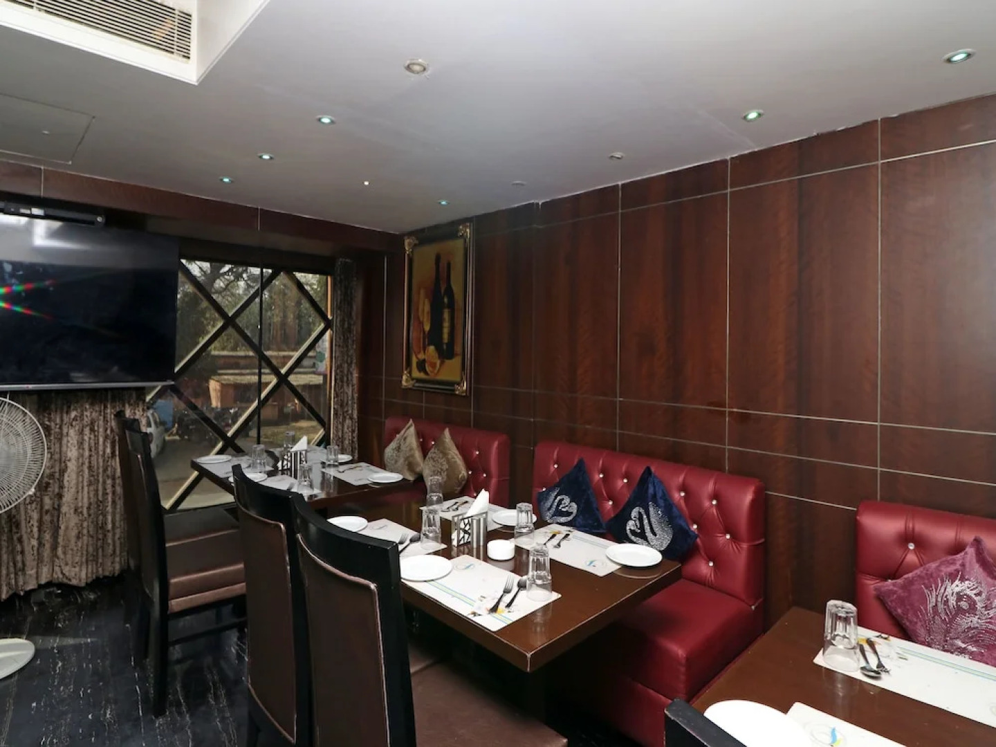 Capital O 3194 Hotel Dayal International