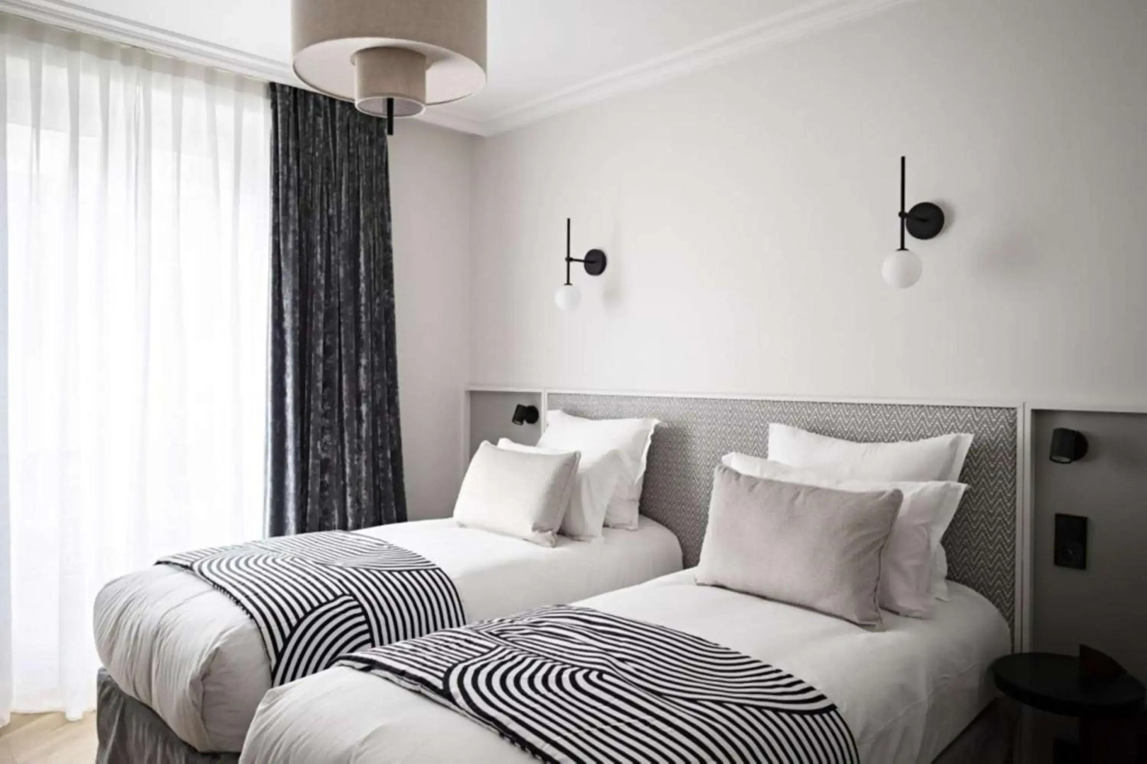 Отель Pax Opera