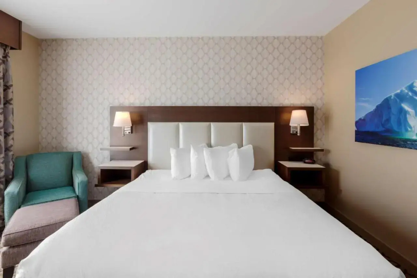 Best Western Plus St. John's Airport Hotel And Suites