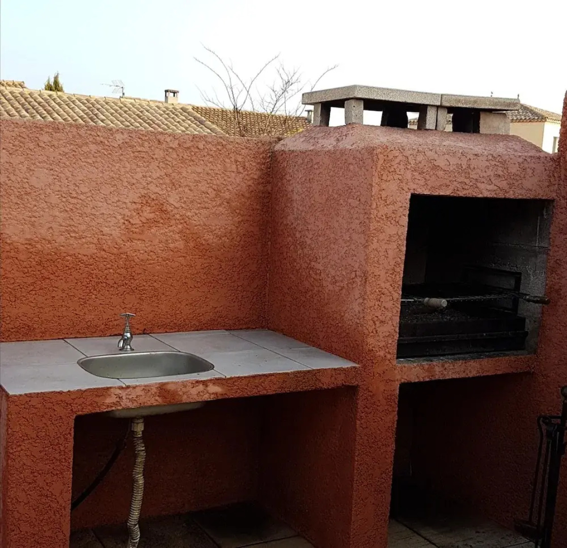 Villa With 4 Bedrooms in Florensac, With Enclosed Garden - 15 km From