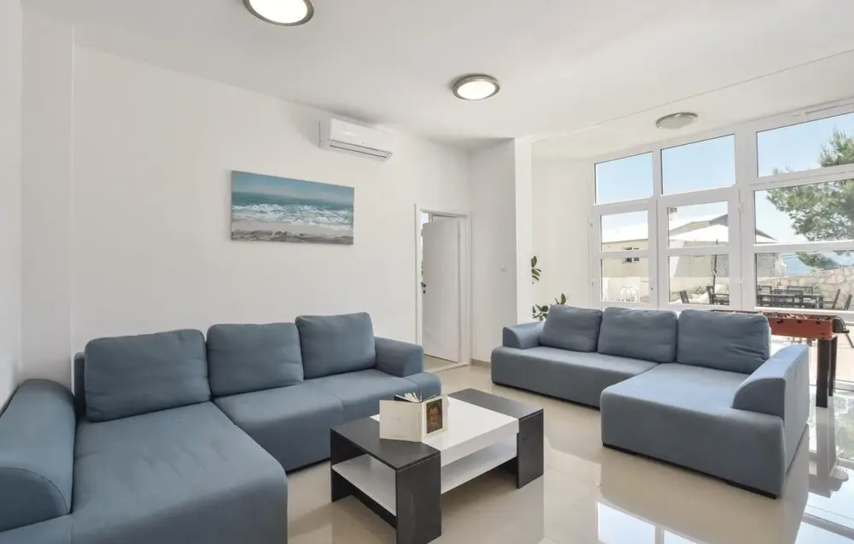 Nice Home in Duce With Wifi and 10 Bedrooms