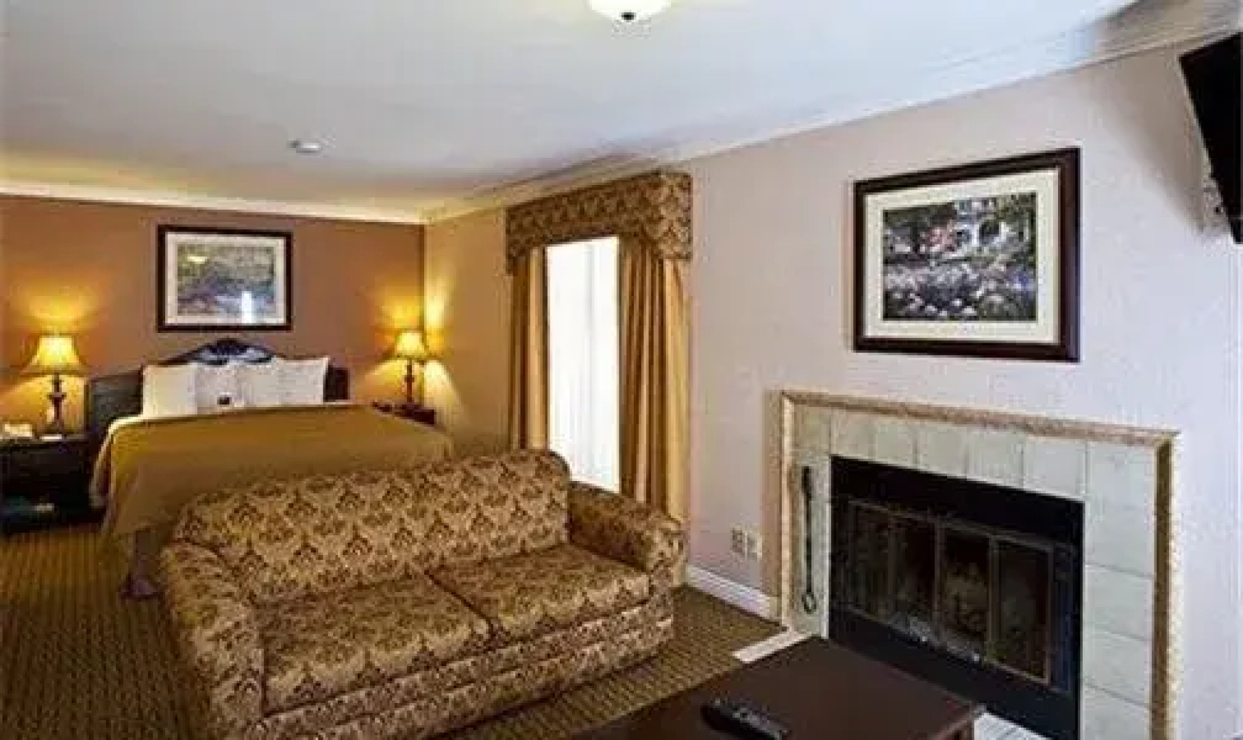 Quality Suites Anaheim Stadium