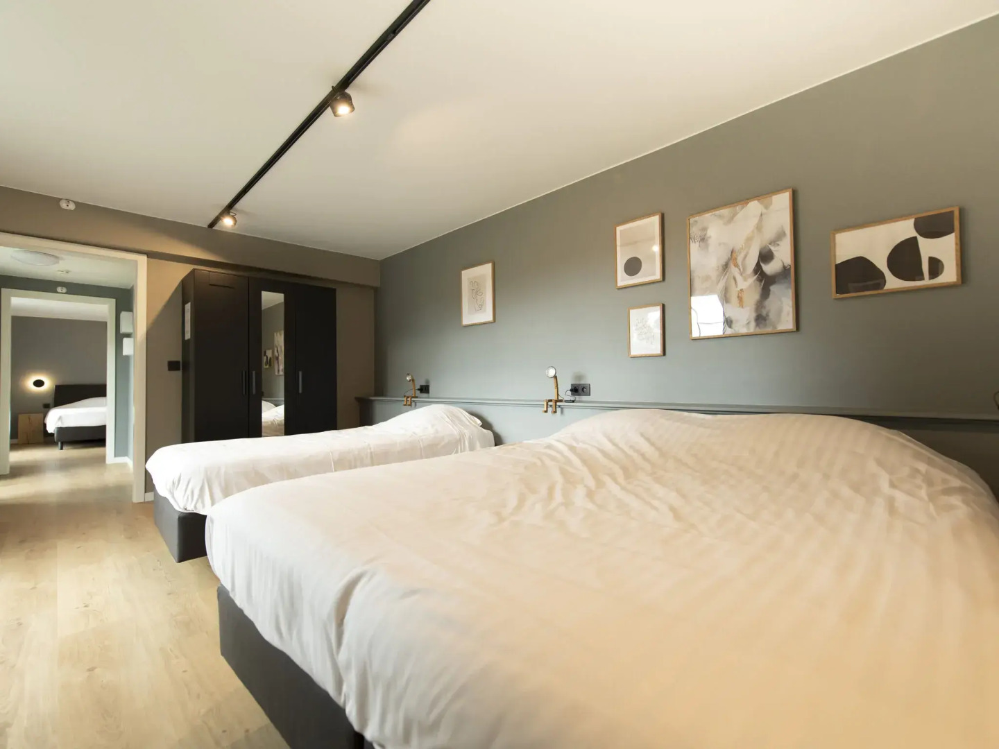 Luxury villa with heated pool, close to Maastricht and Liège