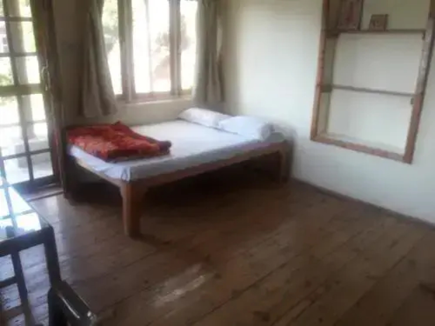 Khim's Guest House & Restaurant