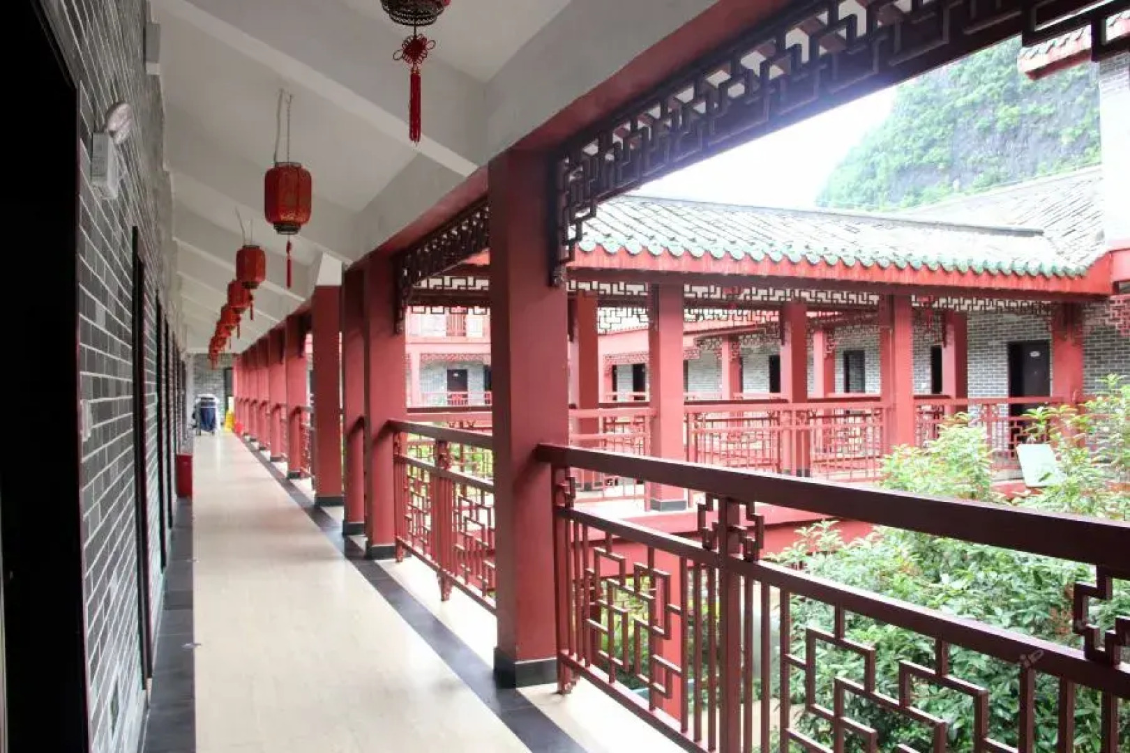 He Zhou Huang Yao Jiu Hu Shan Hotel