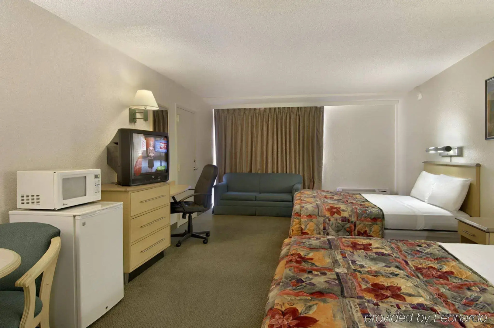 Red Roof Inn & Suites Brunswick I-95