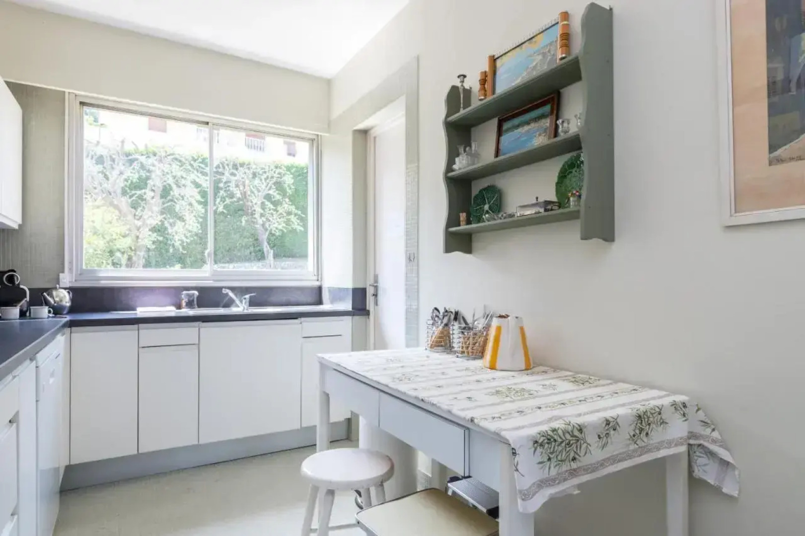 Sea View Park Swimming Pool & Tennis 2 Bdrs