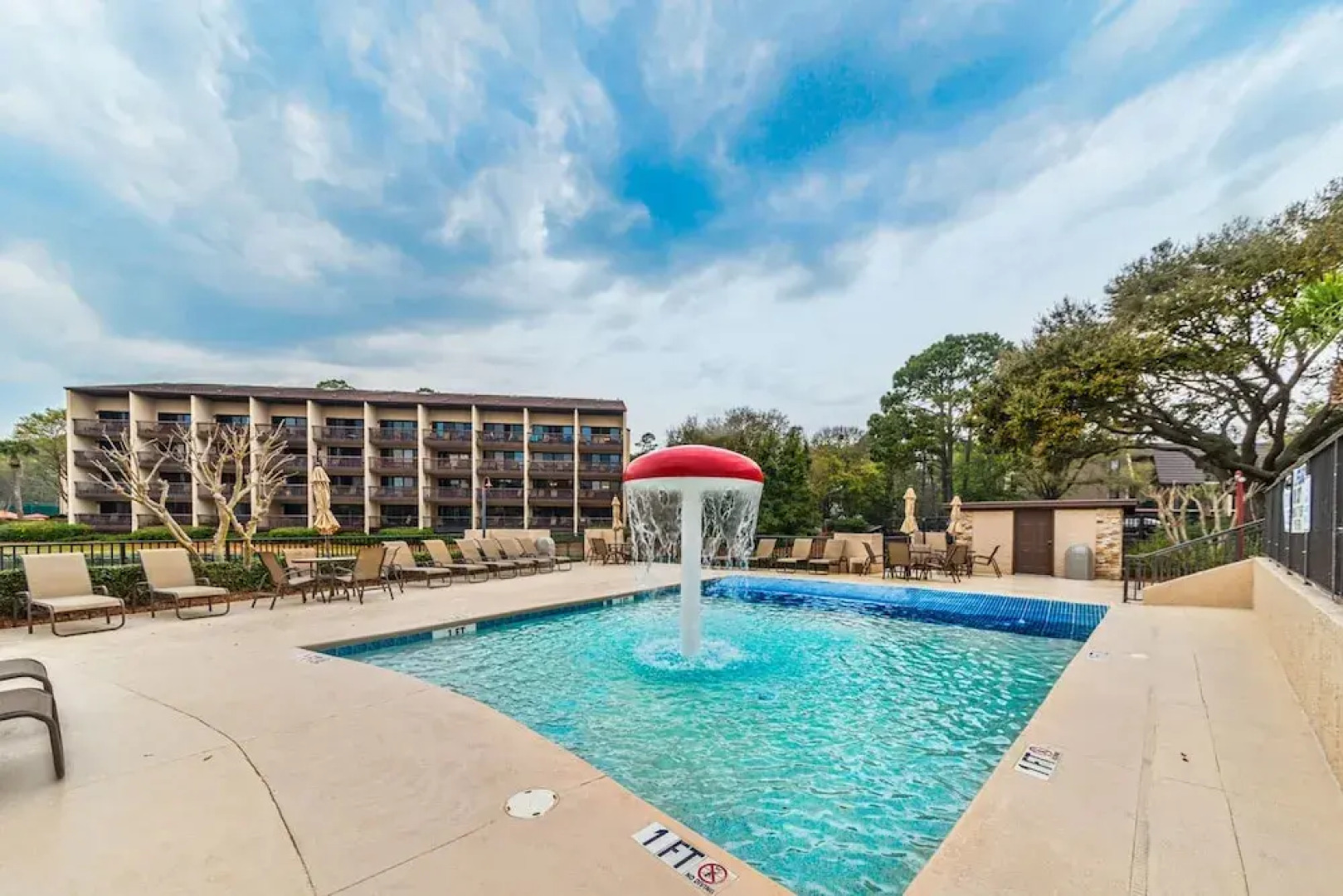 Island Club by Vtrips