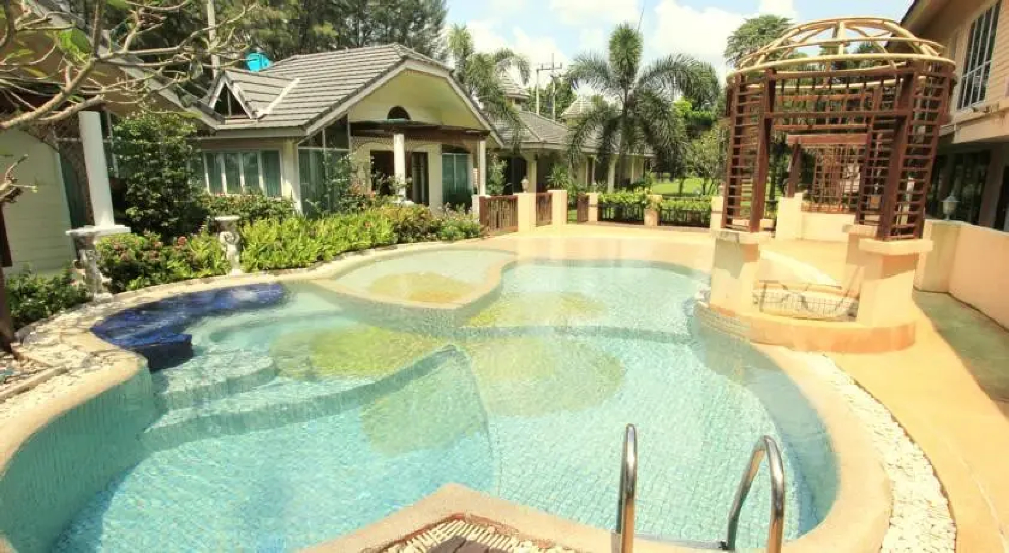 Plumeria Villa and Hideaway