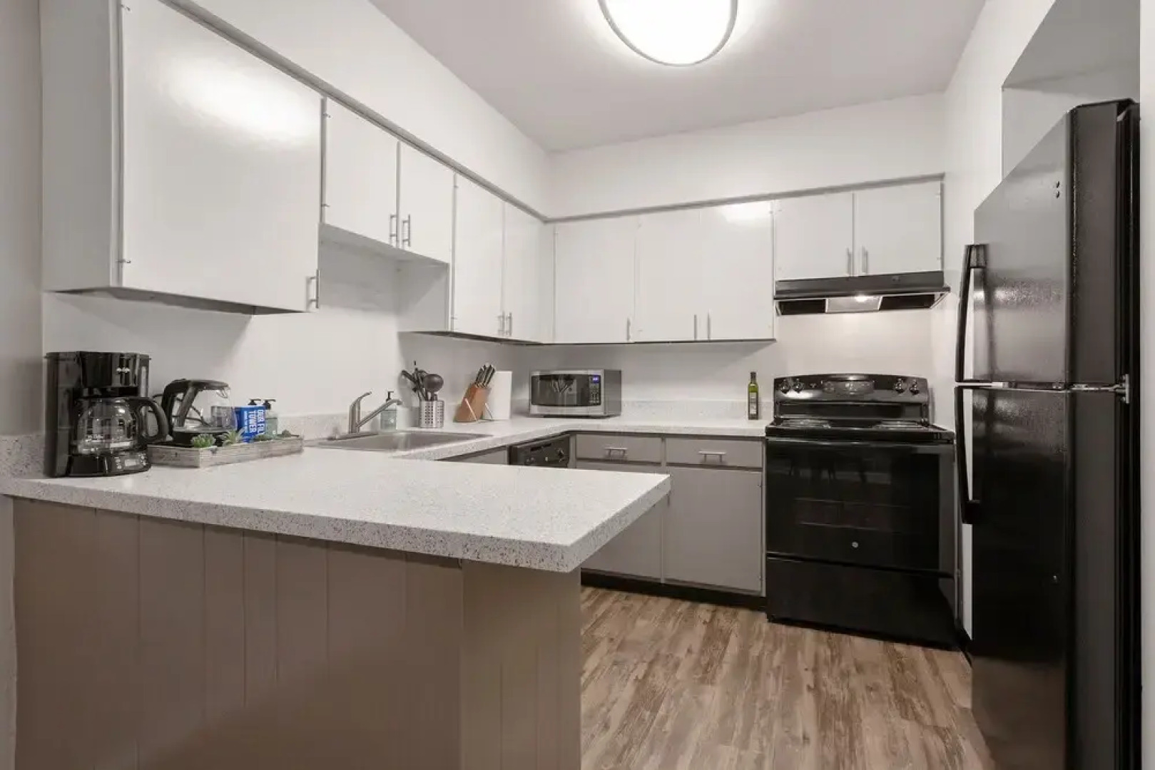 The Relaxing Lakeside Suites