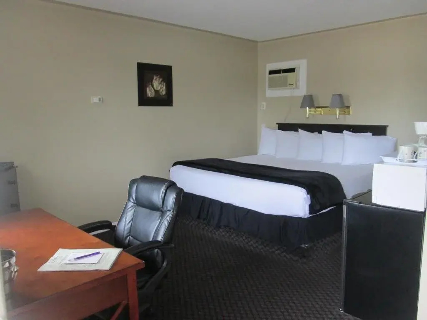 Middleton Motel & Suites