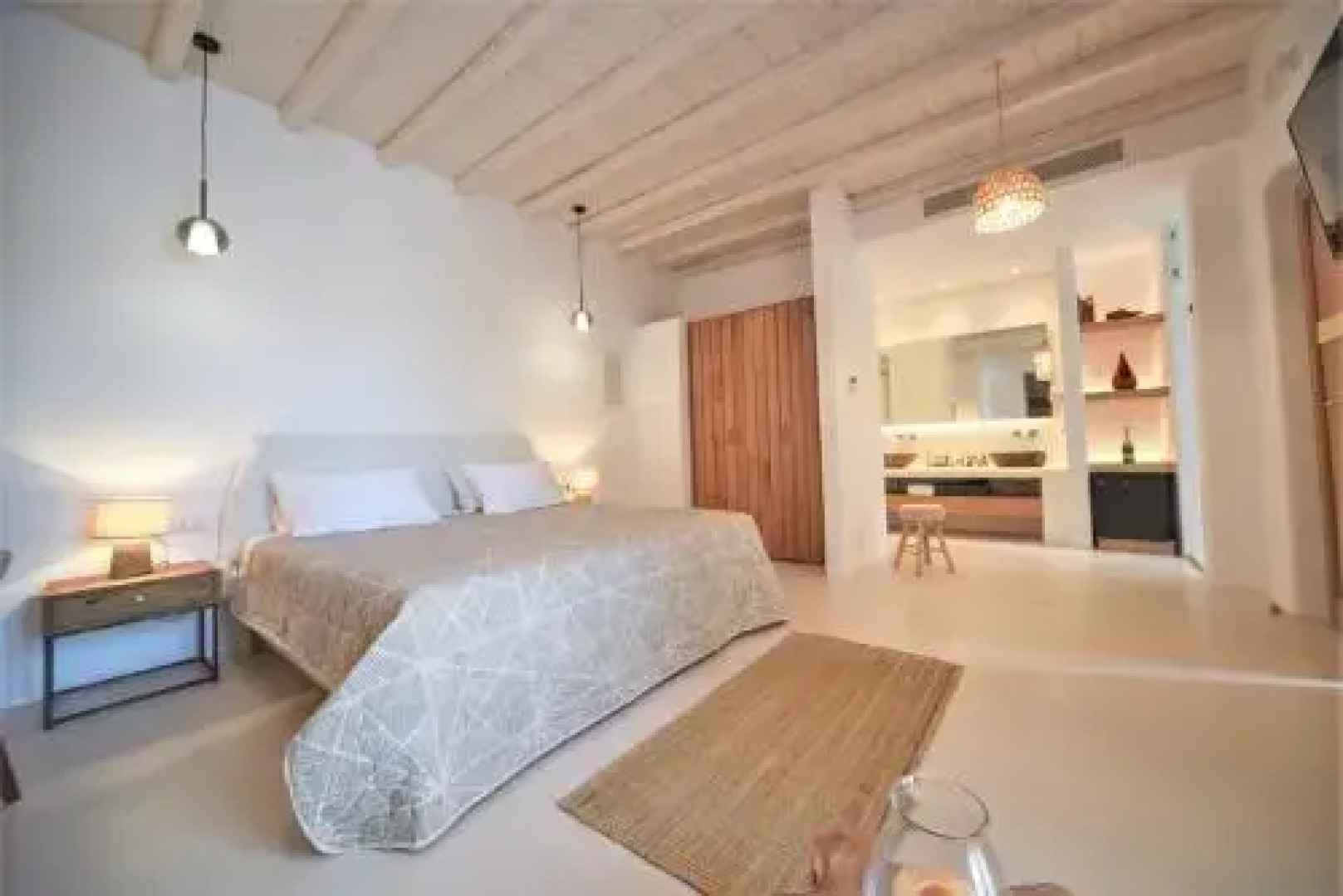 THA-LIA Myconian Suites and Studios