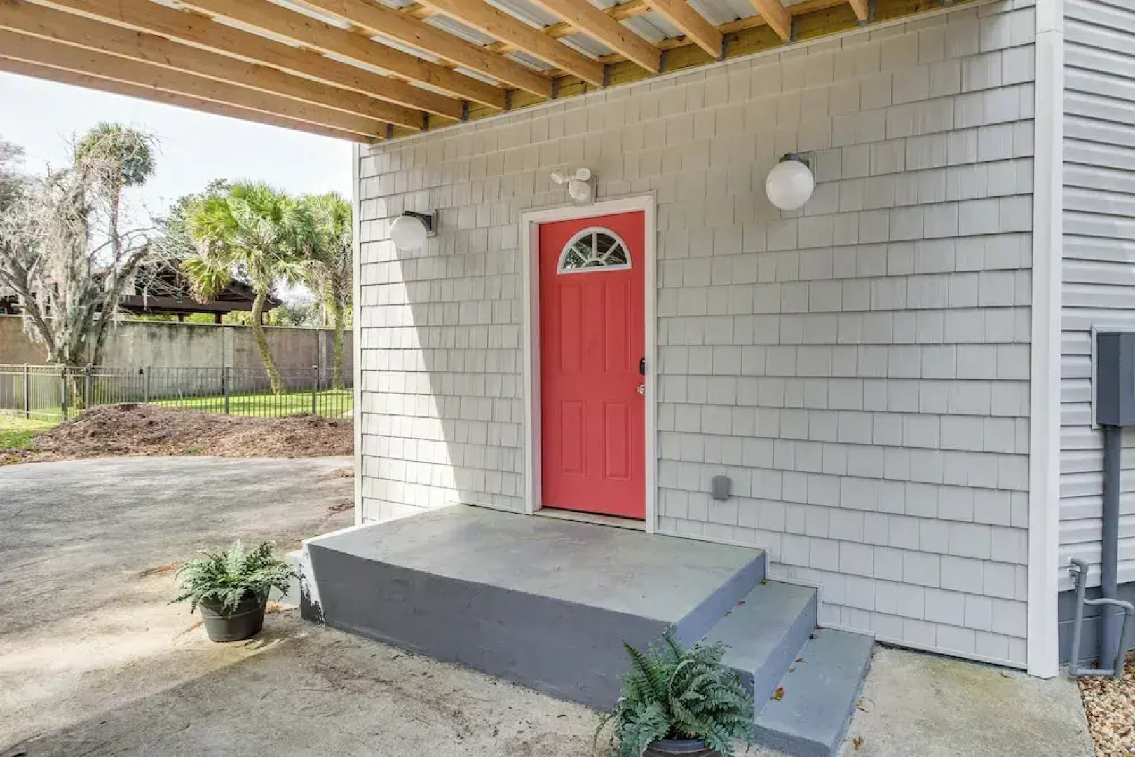 Riverfront Savannah Getaway w/ Pool & Dock!