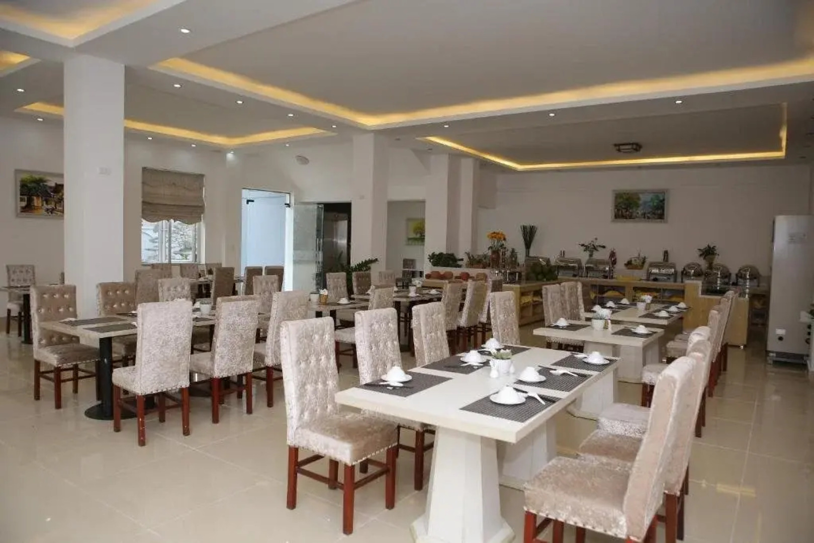 Central Phu Hung Hotel