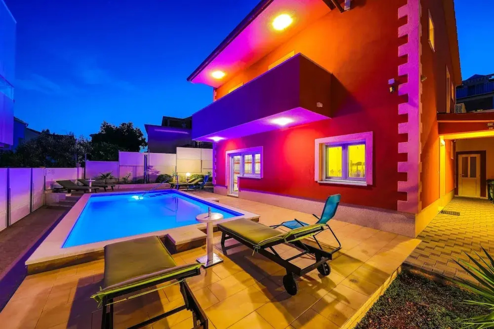 Apartments Damjan