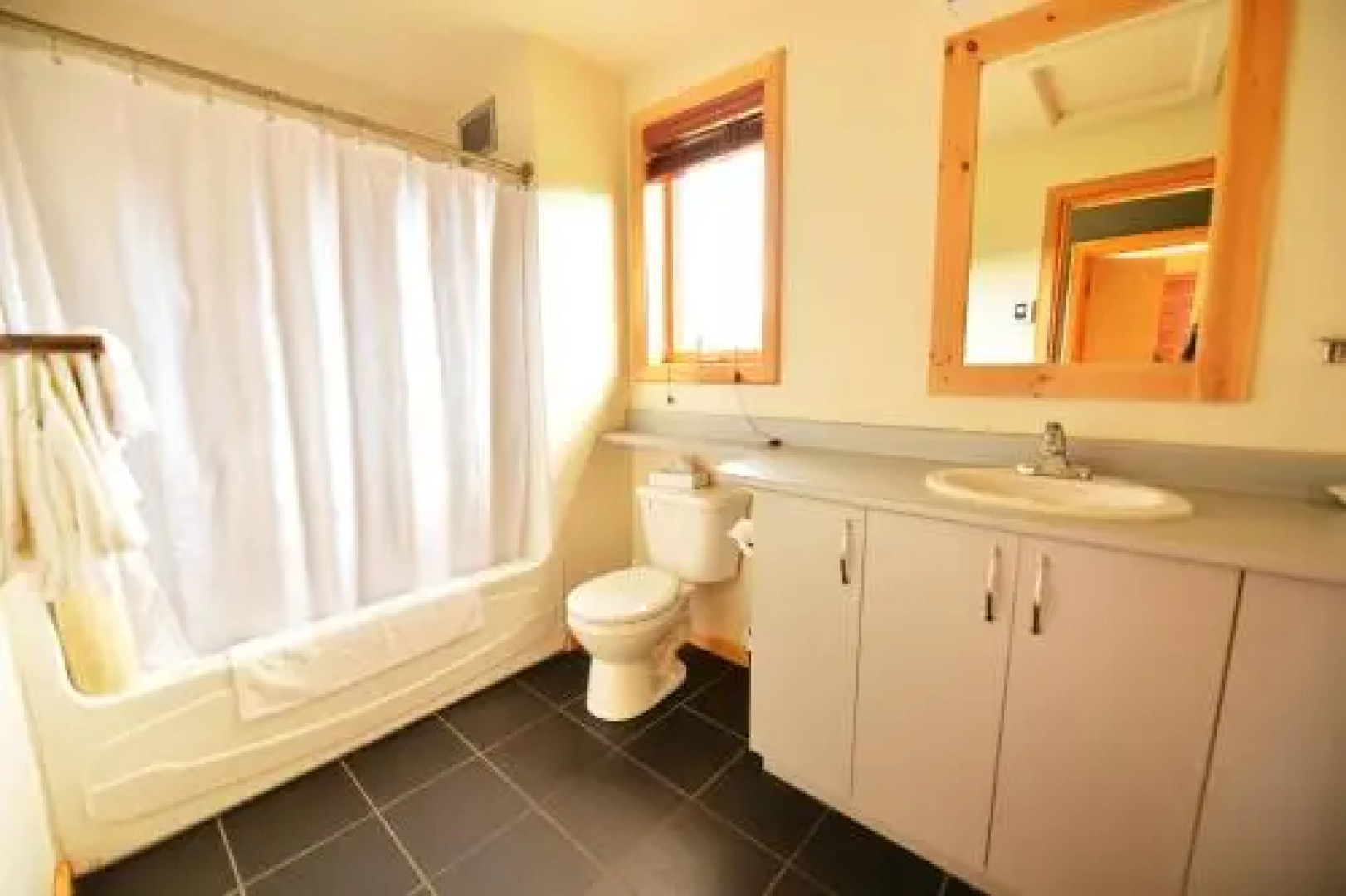 Station Touristique Pin Rouge