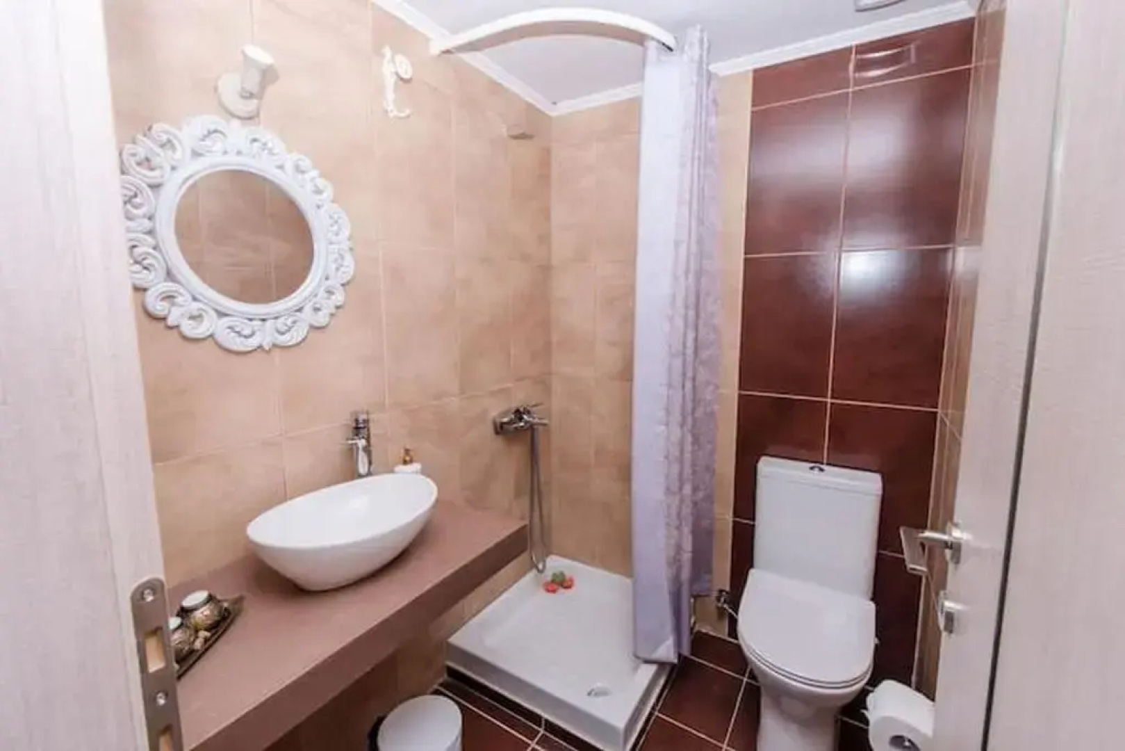 Eliora Studio & Aelia Apartment