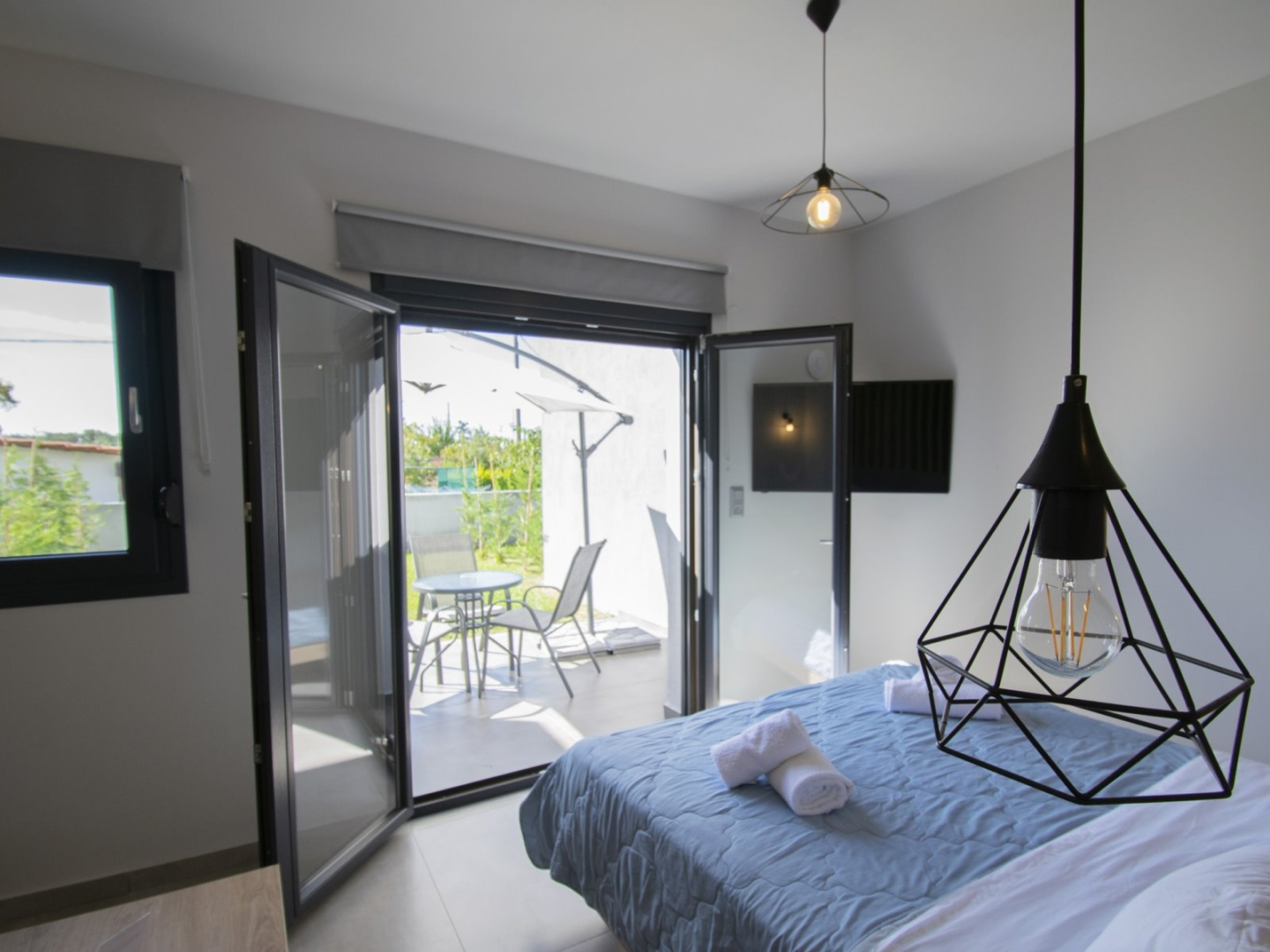 TheaSea Luxury Suites- Studio Suite 2