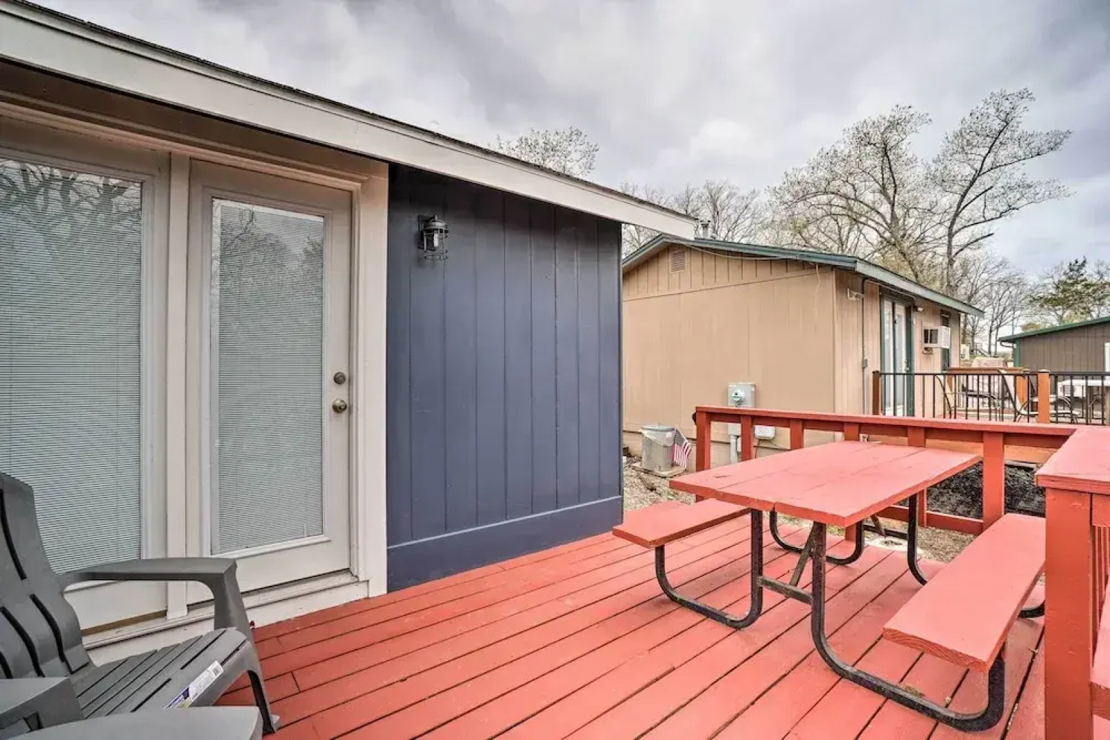 Quaint Table Rock Lake Hideout w/ Pool Access