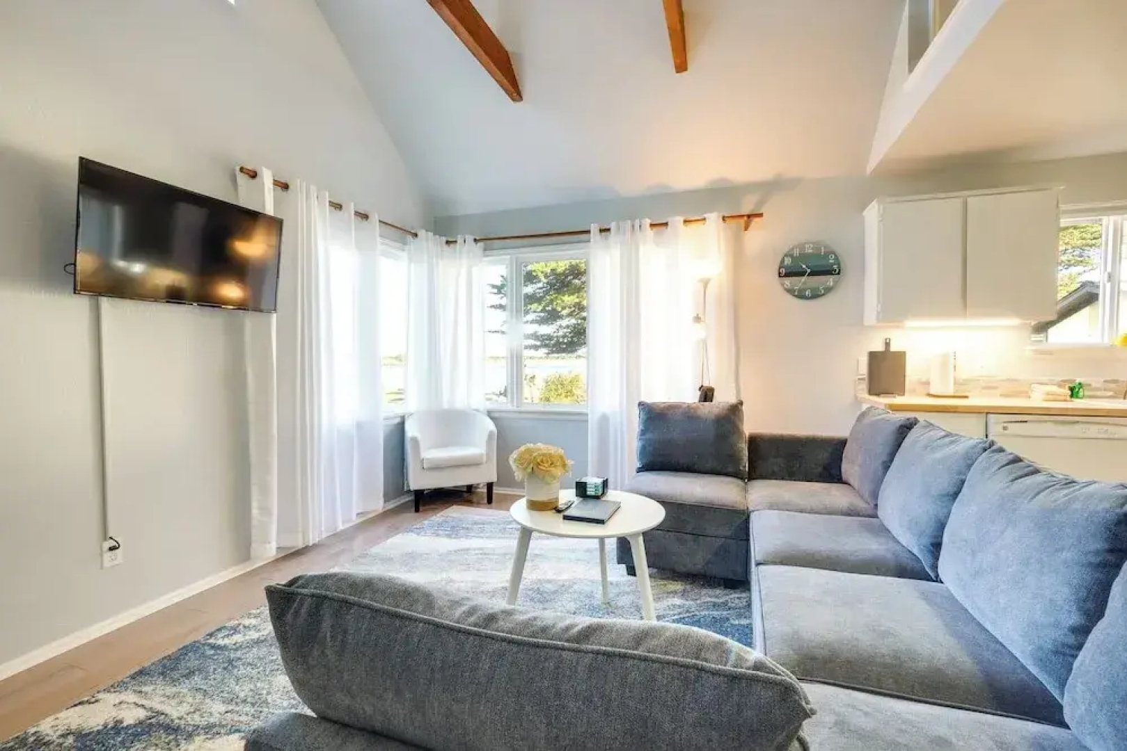 Bandon Beach House Rental: Walk to Downtown!