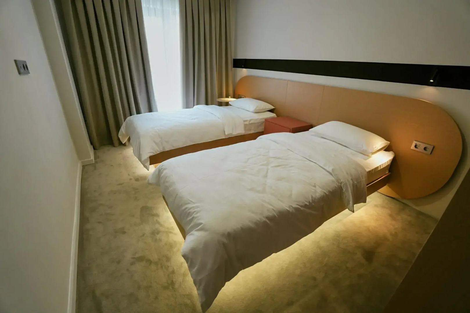 Nomad Camp (Номад Кэмп)