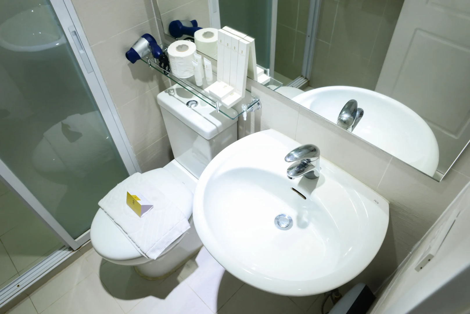 SIGLO SUITES @ The Azure Urban Resort Residences