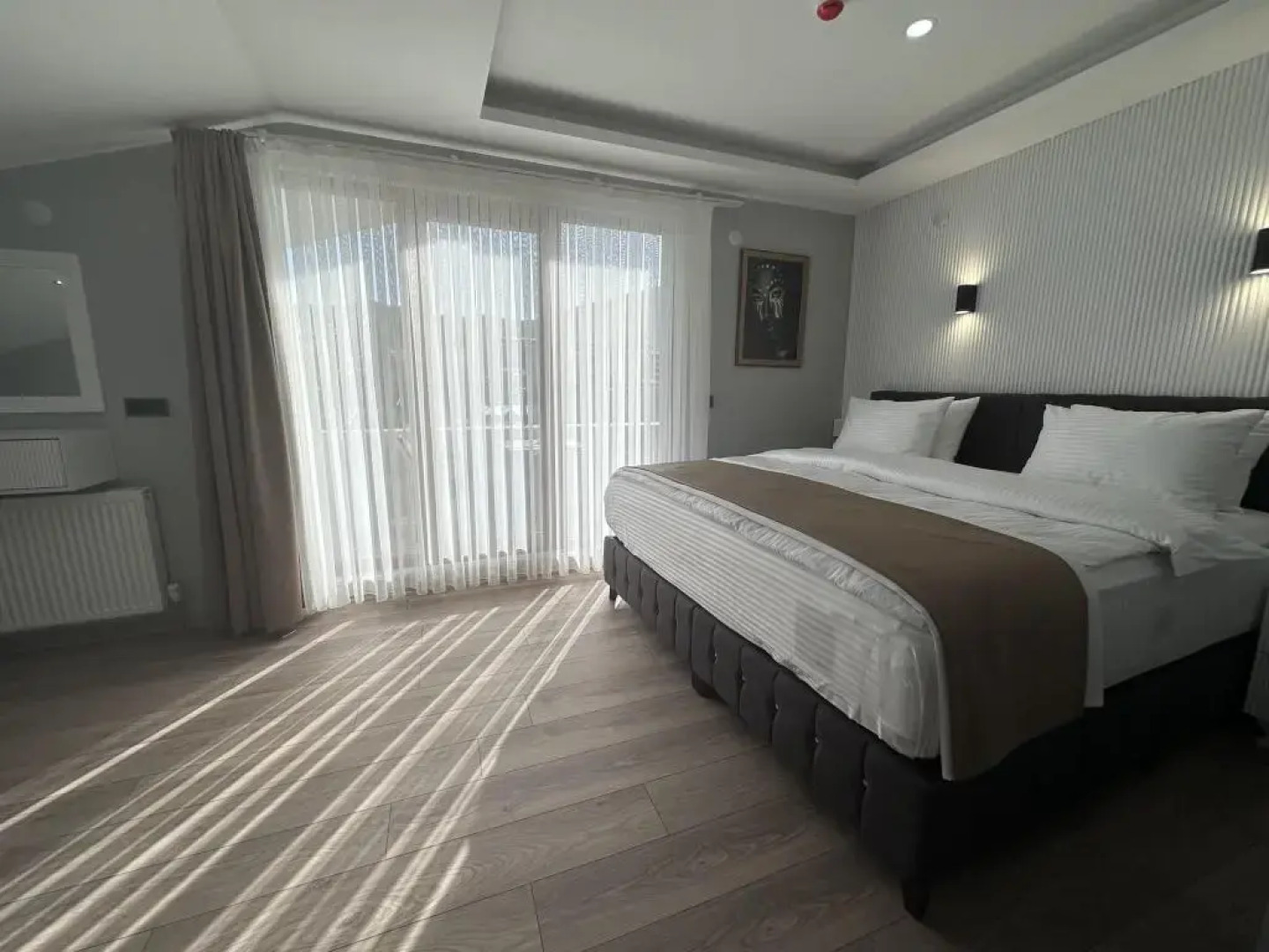 Beyaz Köşk Hotel & Cafe