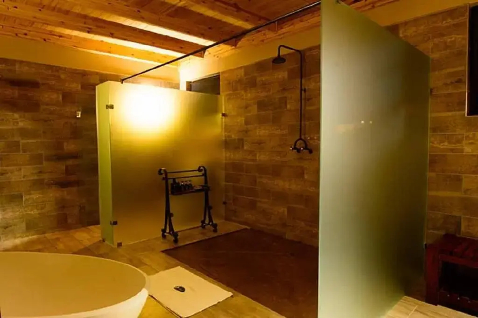 Callies Game Lodge Safaris