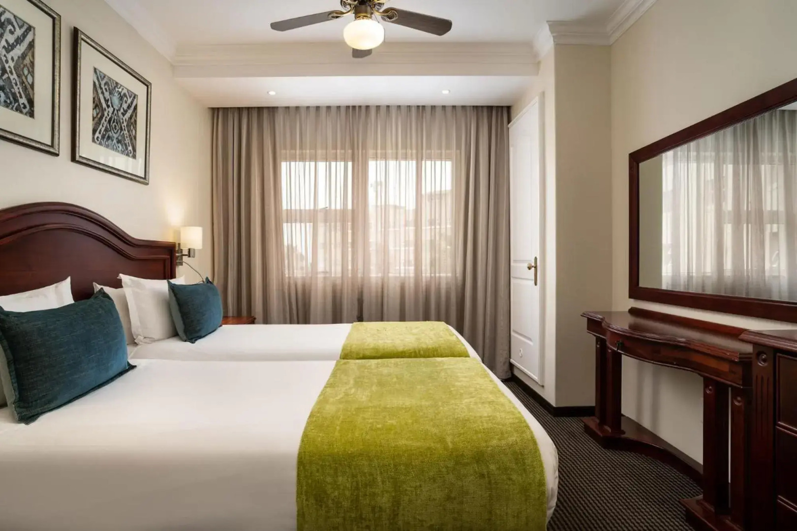 Premier Hotel Regent