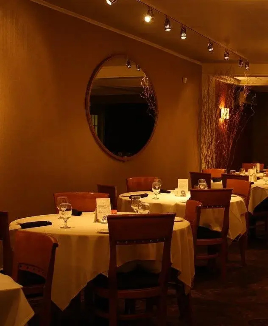 Macaluso's At The Lantern Lodge