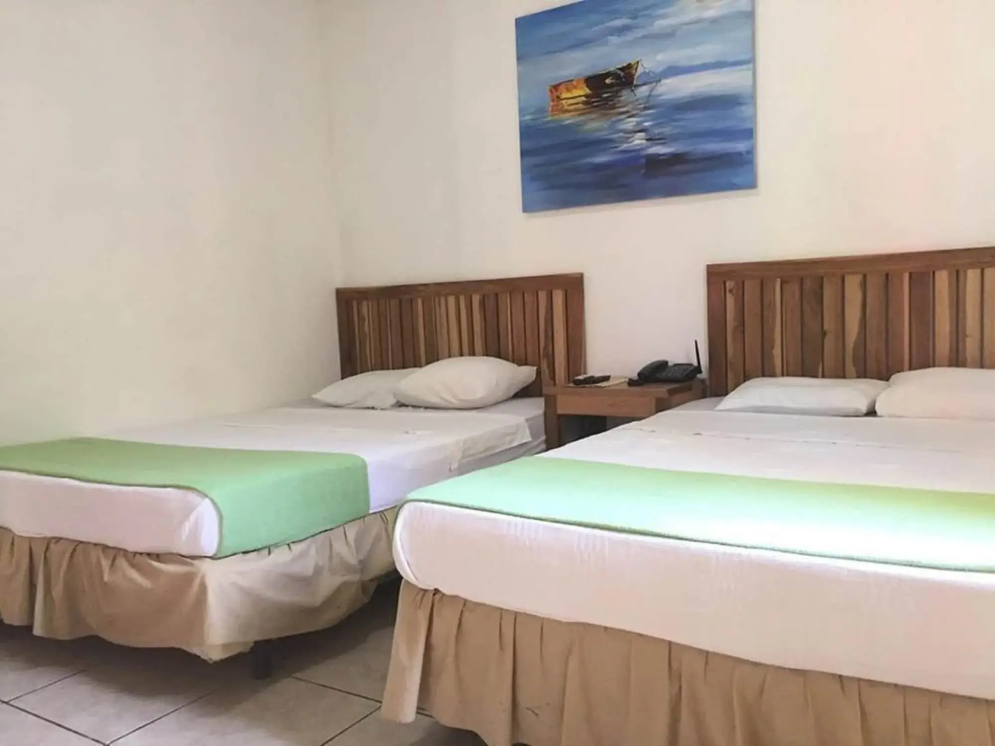 Las Hojas Resort & Beach Club