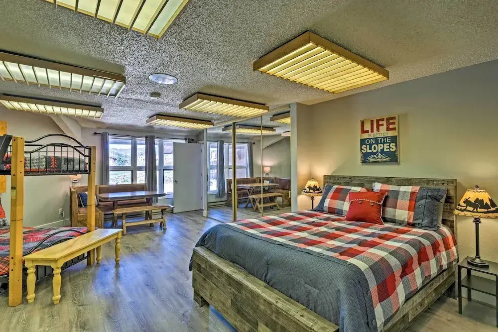 2 Mi to Granby Ranch: Condo w/ Hot Tub Access