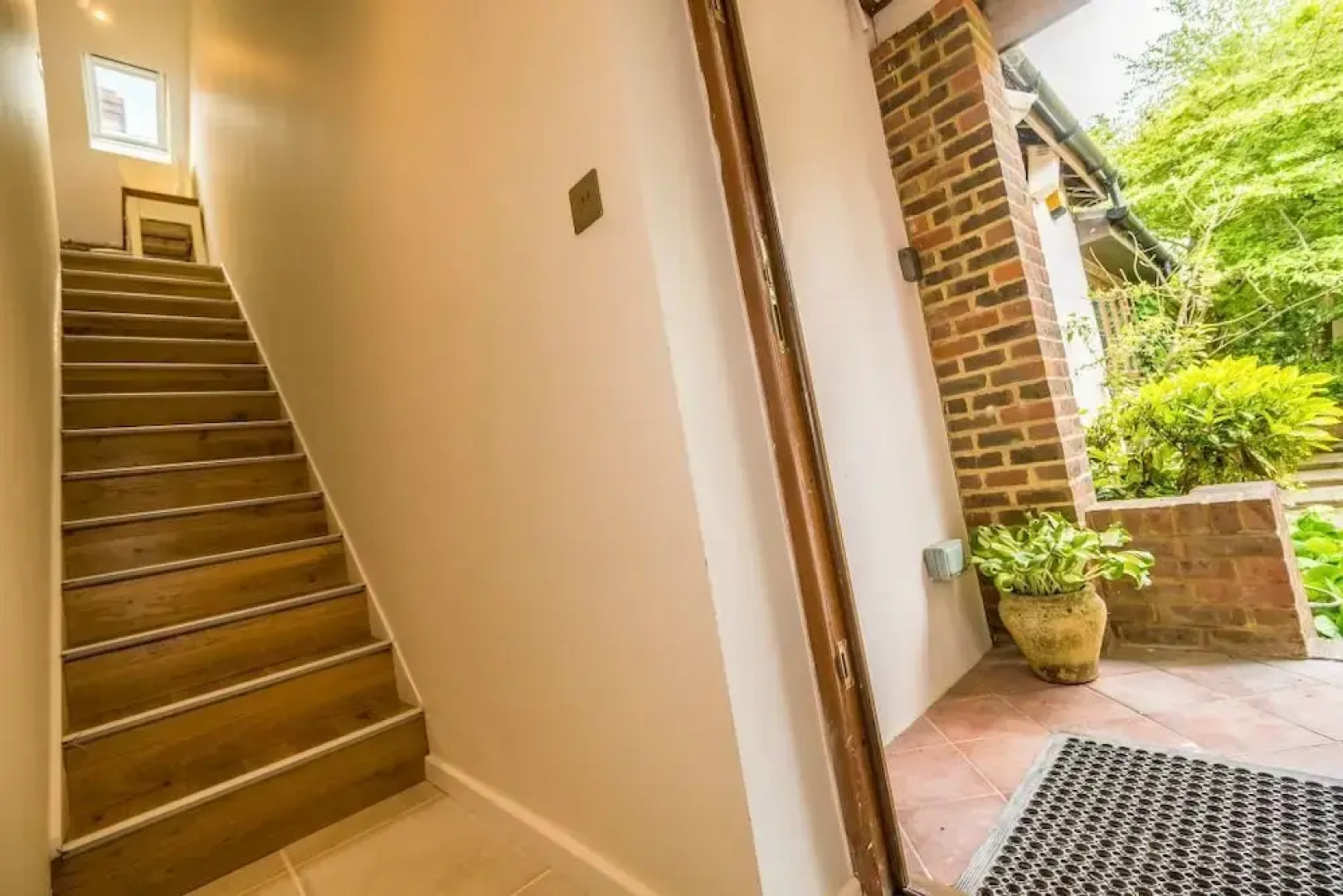 Sea View Holiday Flat - Covehurst Bay