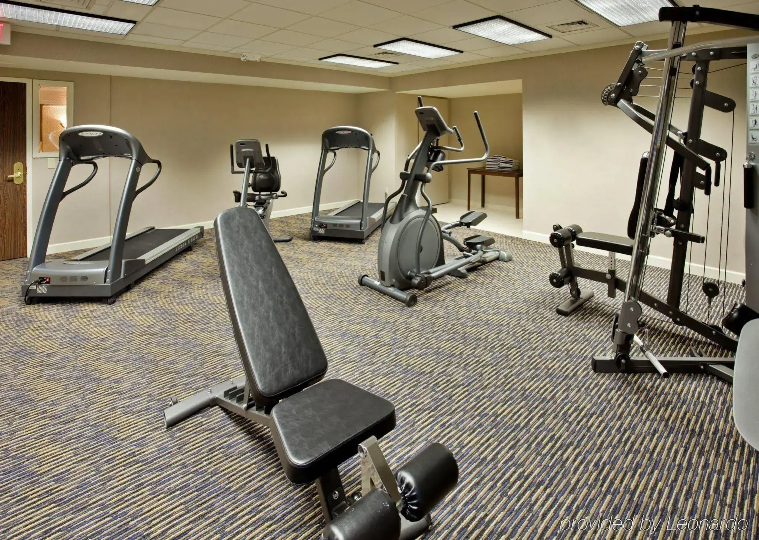 DoubleTree by Hilton St. Louis Airport