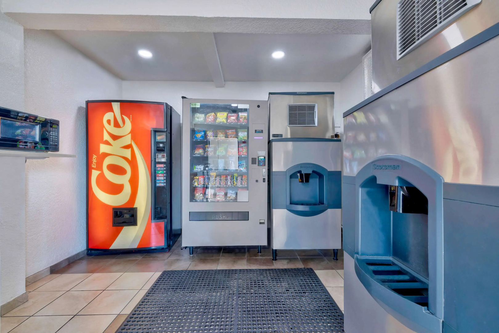 Motel 6 Anaheim, CA - Fullerton East