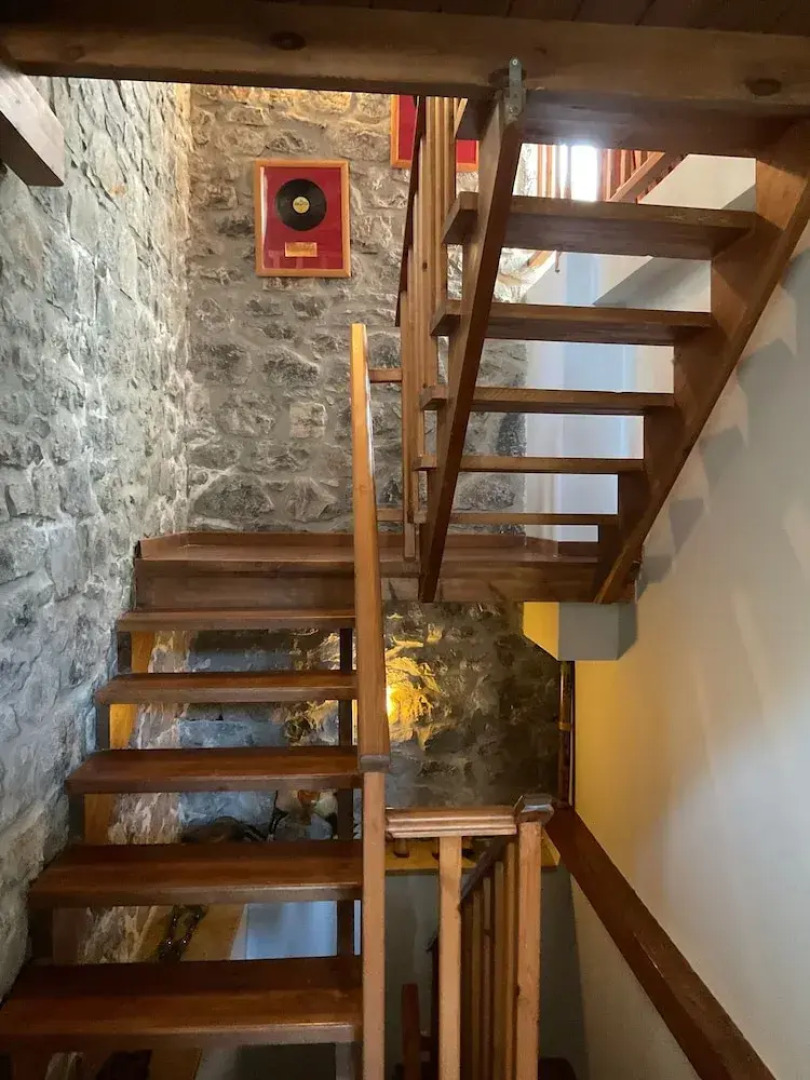 Vitina Number 5 House