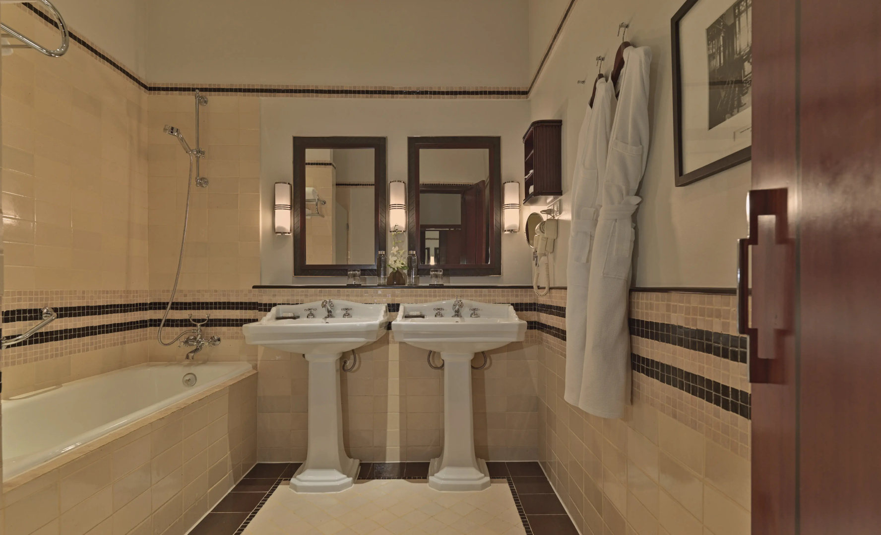 Azerai La Residence Hue