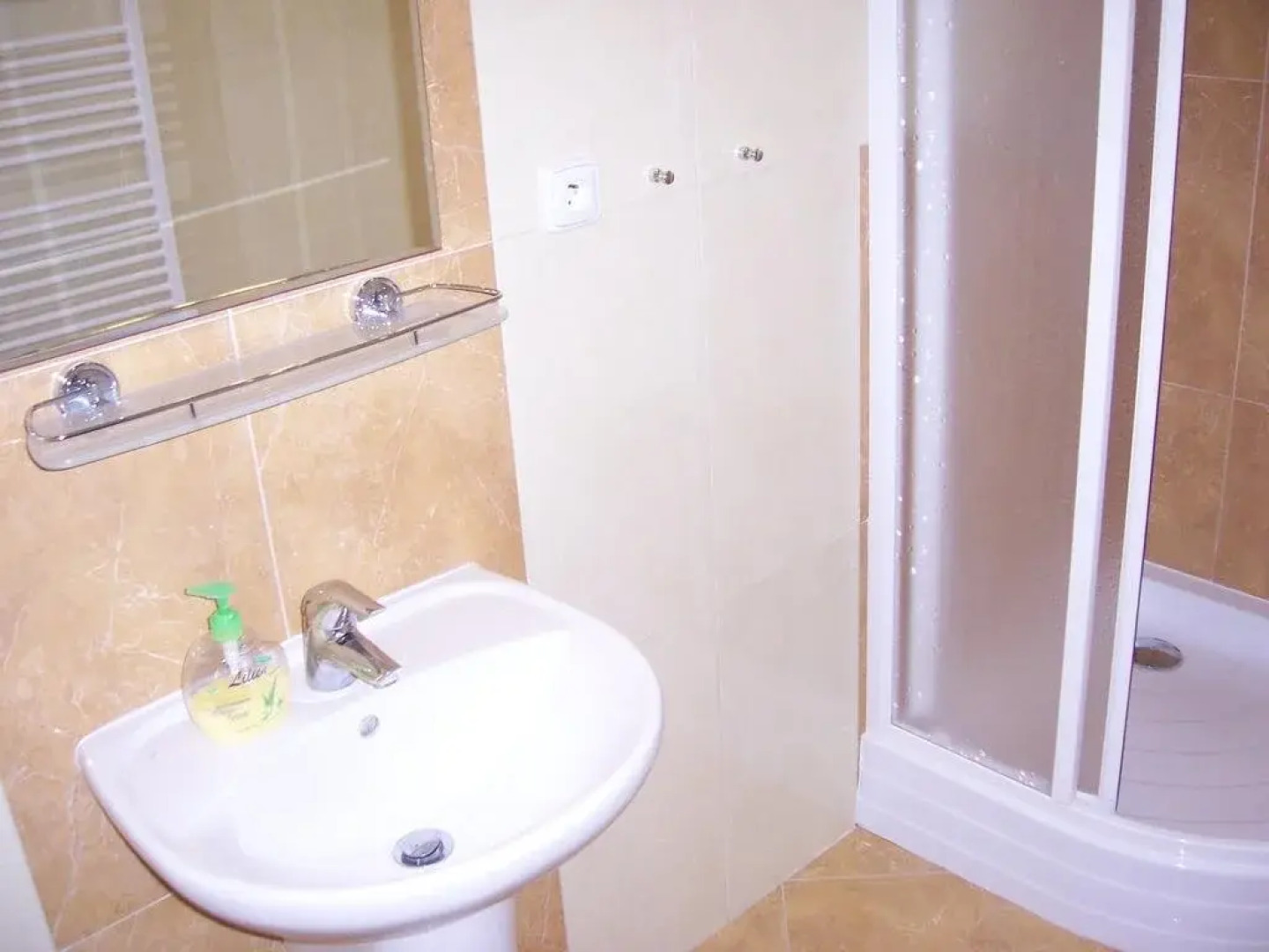 Restaurace a Penzion Lešná