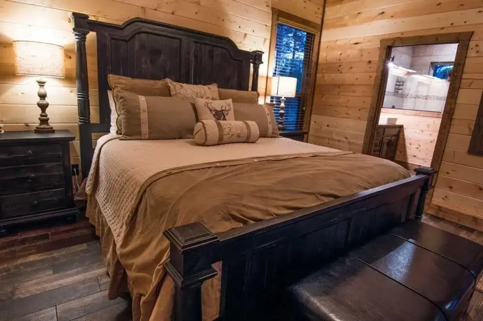 Stars On The Water Lodge - 4 Br Cabin