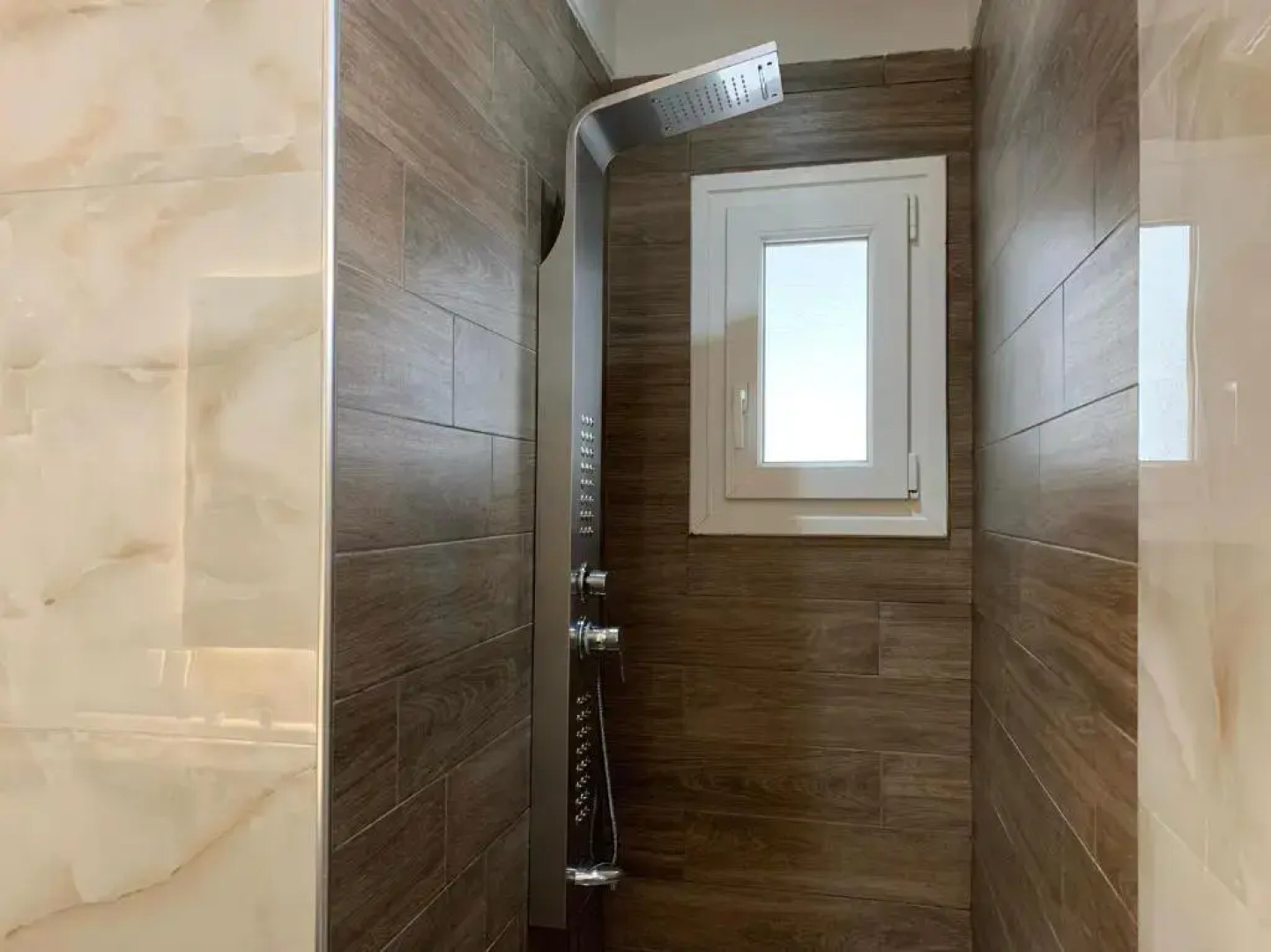 Oasis Luxury detached House in Thessaloniki with Hydromassage