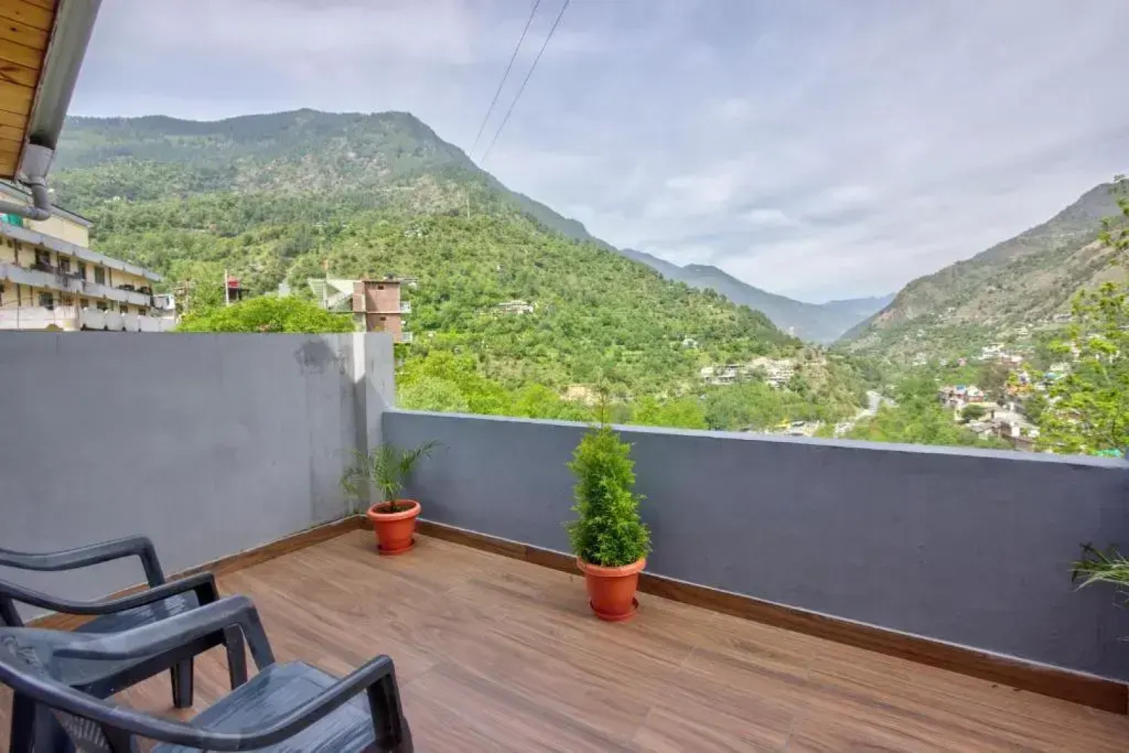 Doris Mountain Cabins Tirthan