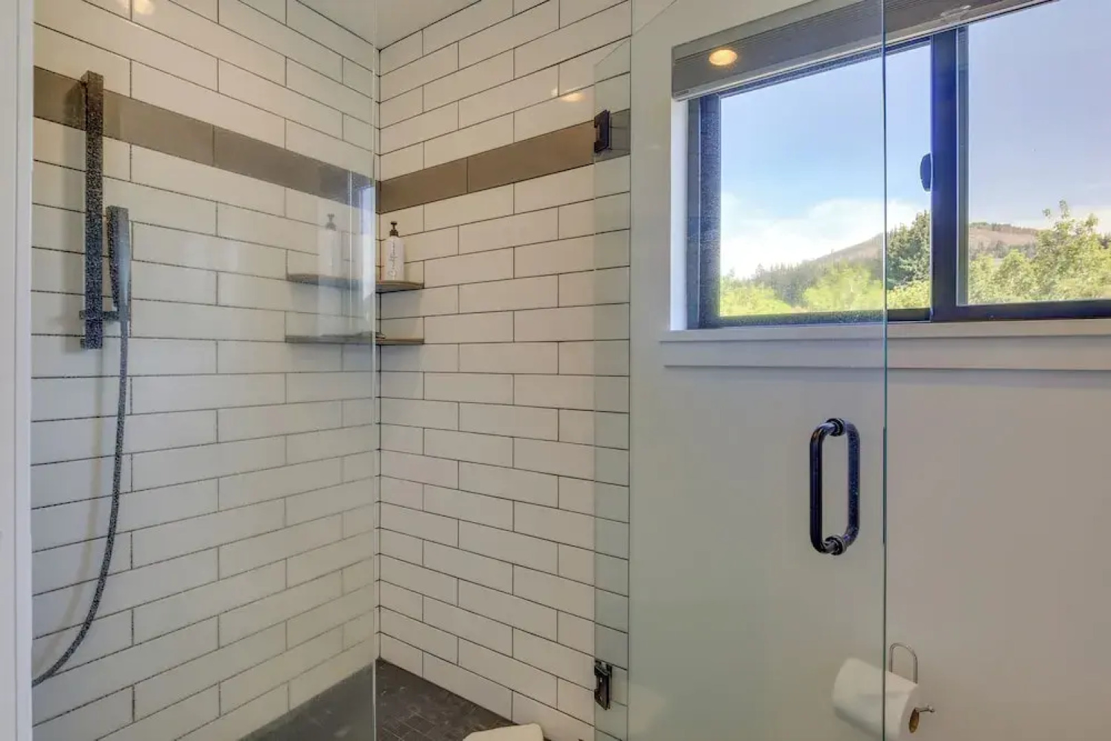 Mt Hood Views: Modern Underwood Home w/ Deck!